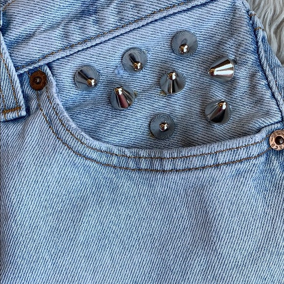 Levi’s 501 embellished shorts - Picture 6 of 8